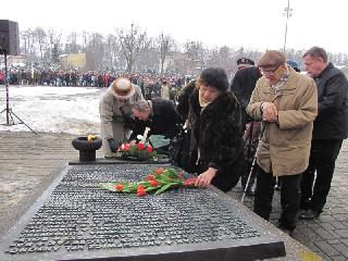 2013.03.20 71. rocznica egzekucji zgierskiej - Plac Stu Straconych w Zgierzu - 010.jpg